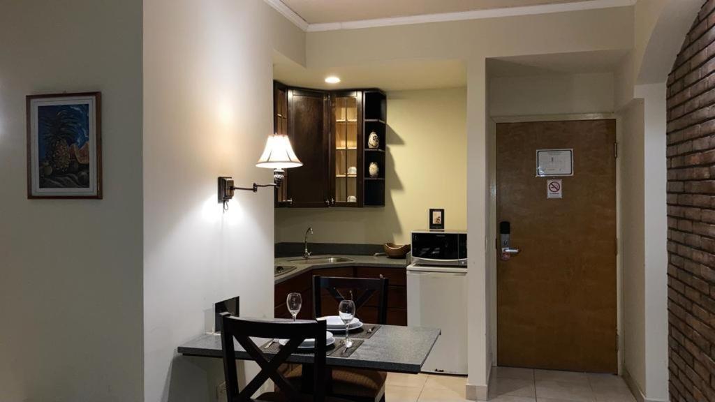 Los Altos Apartments & Studios Манагуа Екстер'єр фото